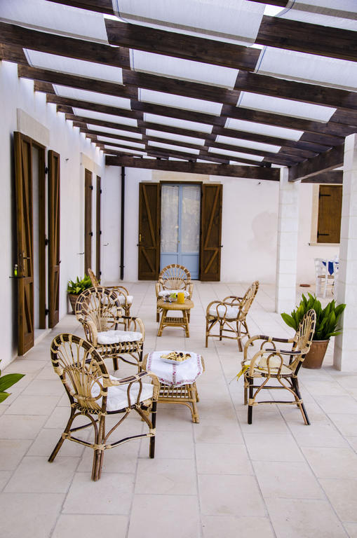 Masseria Vignenove Уджано-ла-Кьеза Экстерьер фото