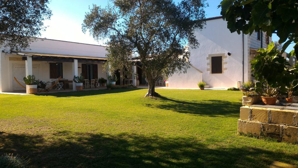 Masseria Vignenove Уджано-ла-Кьеза Экстерьер фото